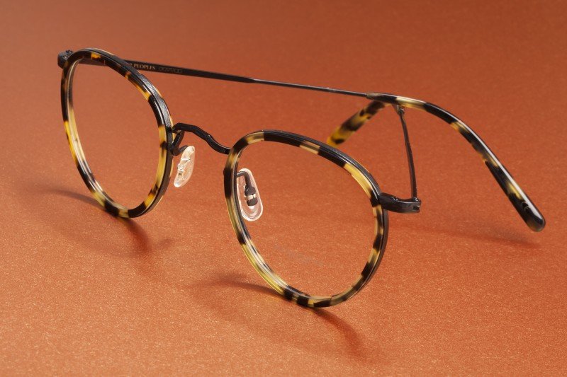 Nature morte lunettes