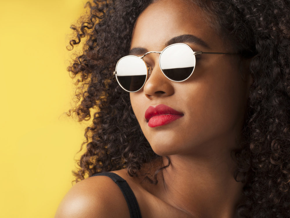 Photographe-mode-toulouse-Studio-lunettes-soleil-portes