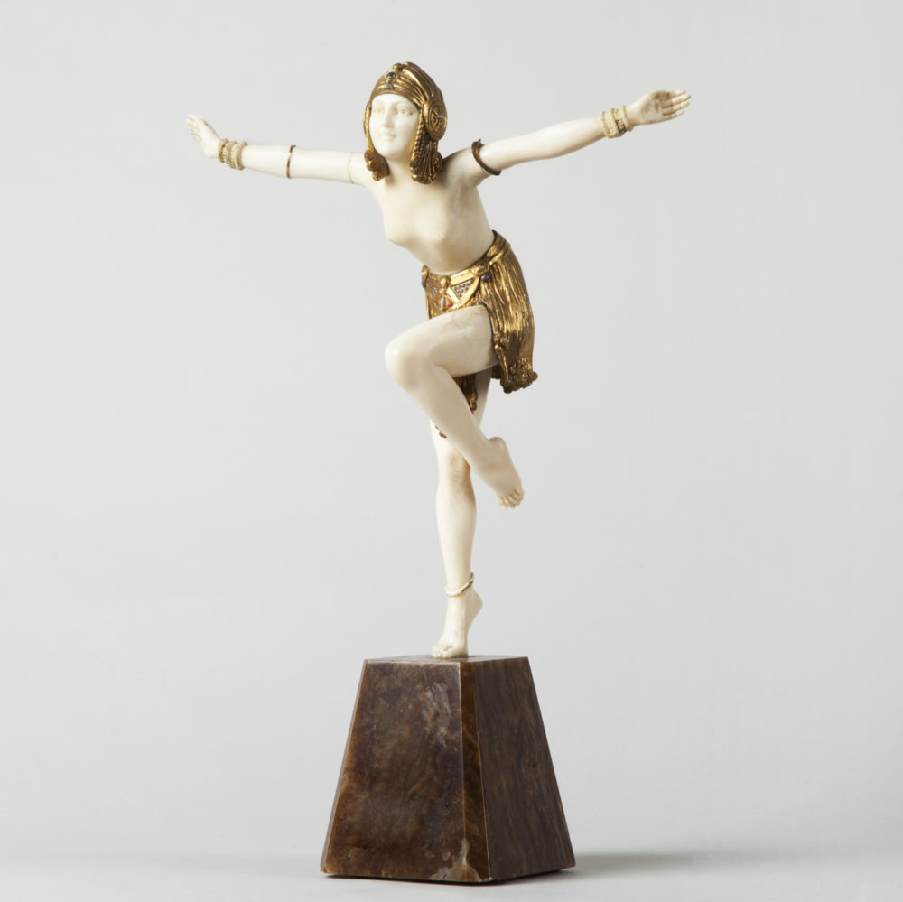 Photographe-d'objets-art-sculpture-danseuse Danseuse en ivoire