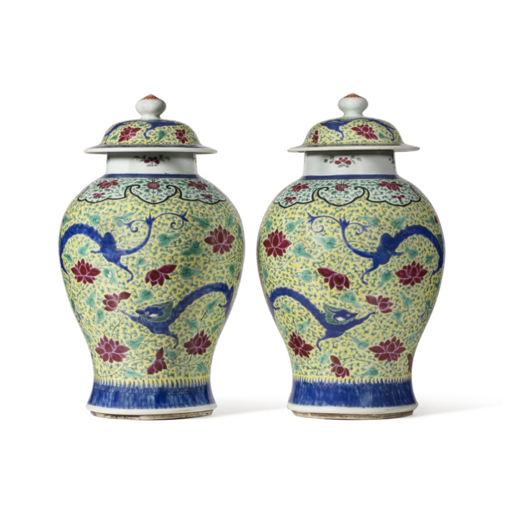 Photographe-d'objets-art-paire-vases-asie