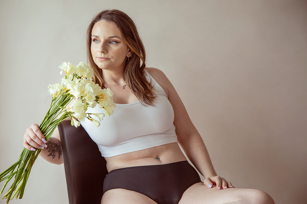 Valle-Serrano-Mademoiselle-Culotte-bouquet