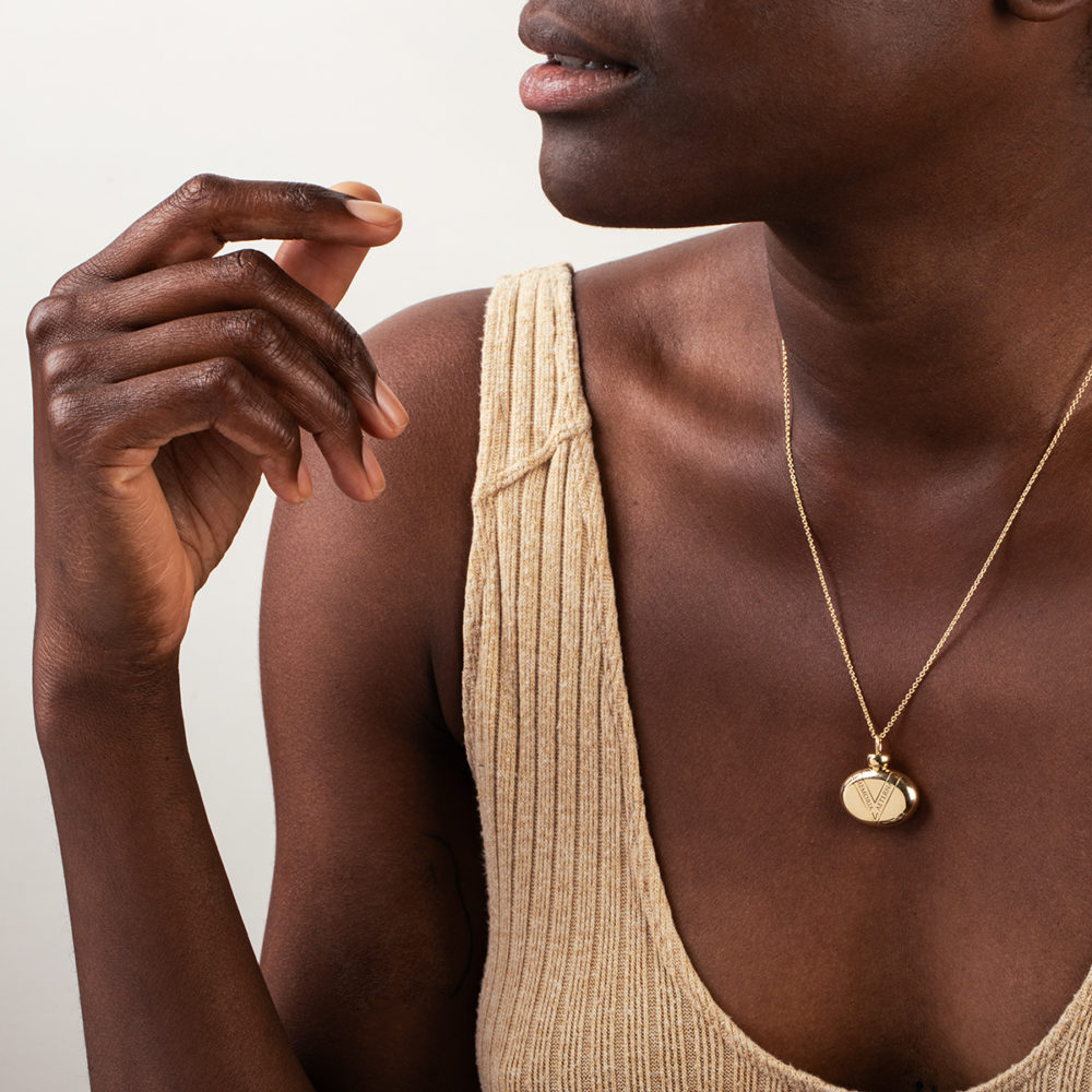 Photographe-mode-toulouse-profil-pendentif